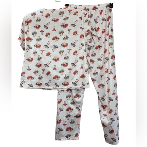 New white pink green red mushroom print 2-piece pajama top & pants set large - Picture 5 of 13